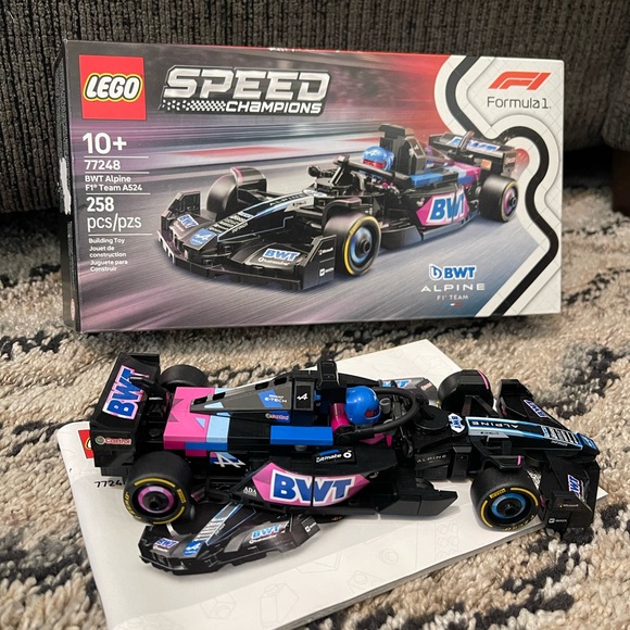 LEGO Speed Champions Alpine F1 Car - Picture 2 of 10